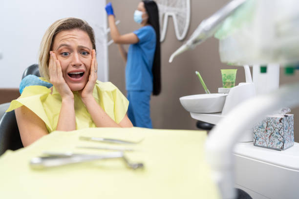Best Cracked Tooth Emergency Dentist  in Country Clu, FL
